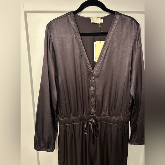 *NWT* NATION LTD Salma Silk/Satin Jumpsuit in Liquid Metal - Picture 4 of 12